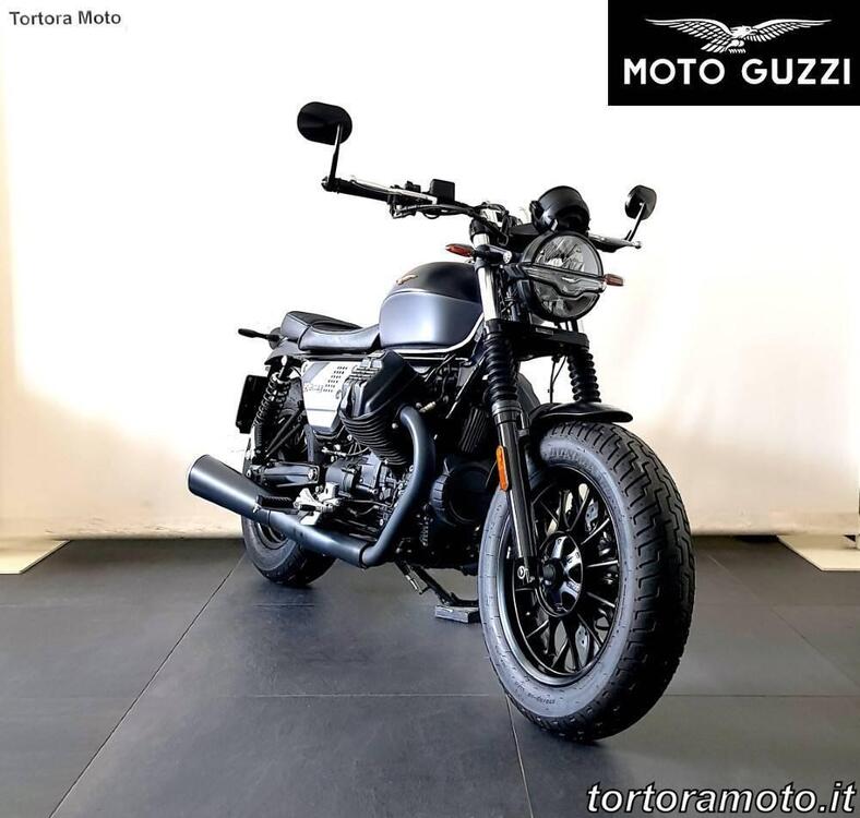 Moto Guzzi V9 Bobber (2021 - 24) (4)