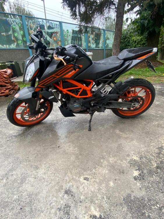 KTM 125 Duke (2021 - 23) (4)