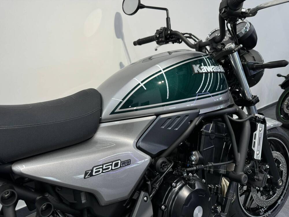 Kawasaki Z 650 RS (2022 - 25) (5)