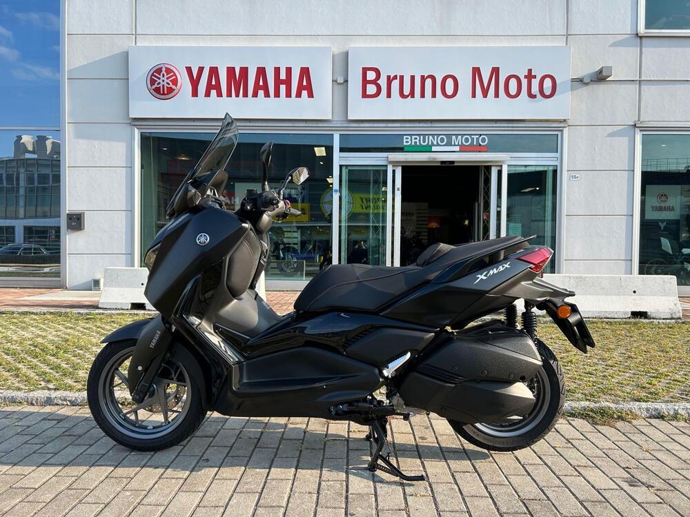 Yamaha X-Max 300 Tech Max (2021 - 24) (2)