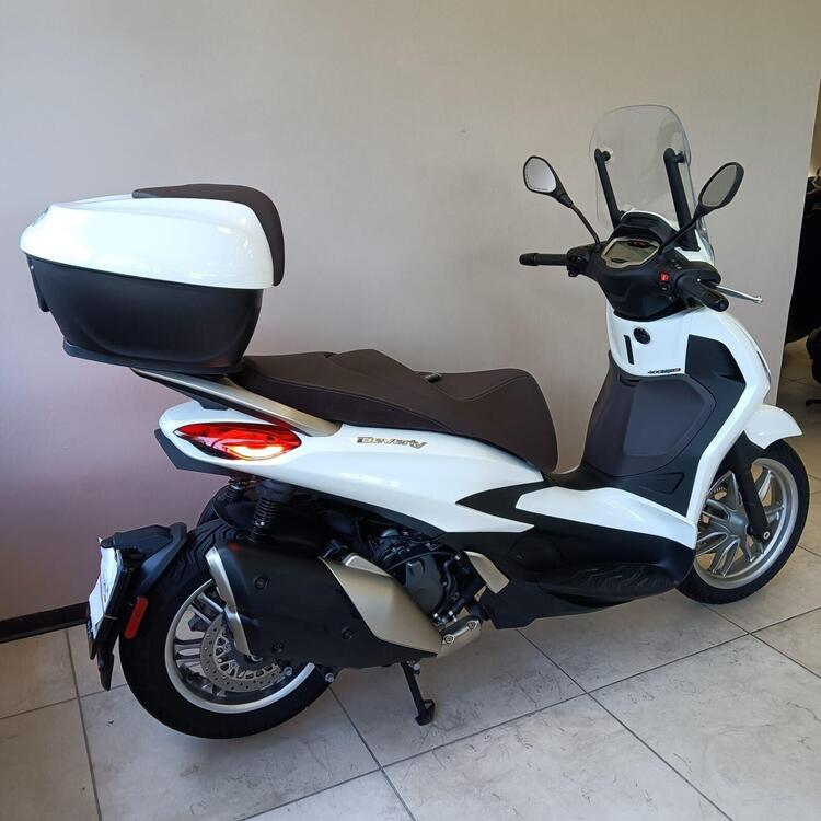 Piaggio Beverly 400 ABS-ASR (2021 - 24) (5)