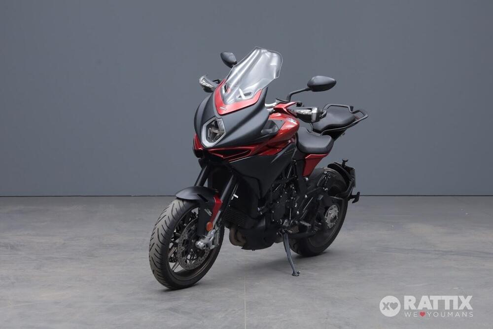 MV Agusta Turismo Veloce 800 Lusso SCS (2021 - 24) (2)