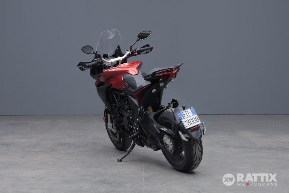 MV Agusta Turismo Veloce 800 Lusso SCS (2021 - 24) (5)