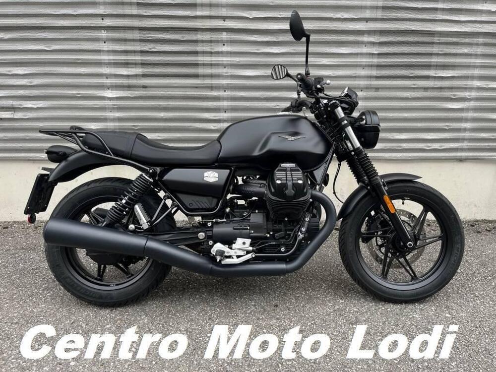 Moto Guzzi V7 Stone (2021 - 24)