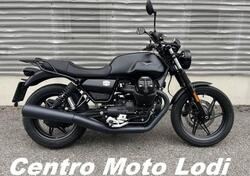 Moto Guzzi V7 Stone (2021 - 24) usata