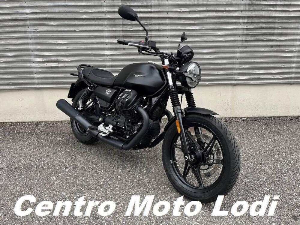 Moto Guzzi V7 Stone (2021 - 24) (2)