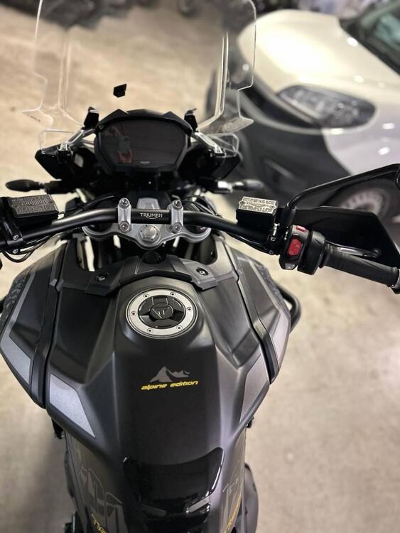 Triumph Tiger 1200 Alpine Edition (2020) (2)