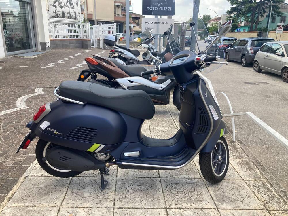 Vespa GTS 300 Super Tech (2023 - 24)