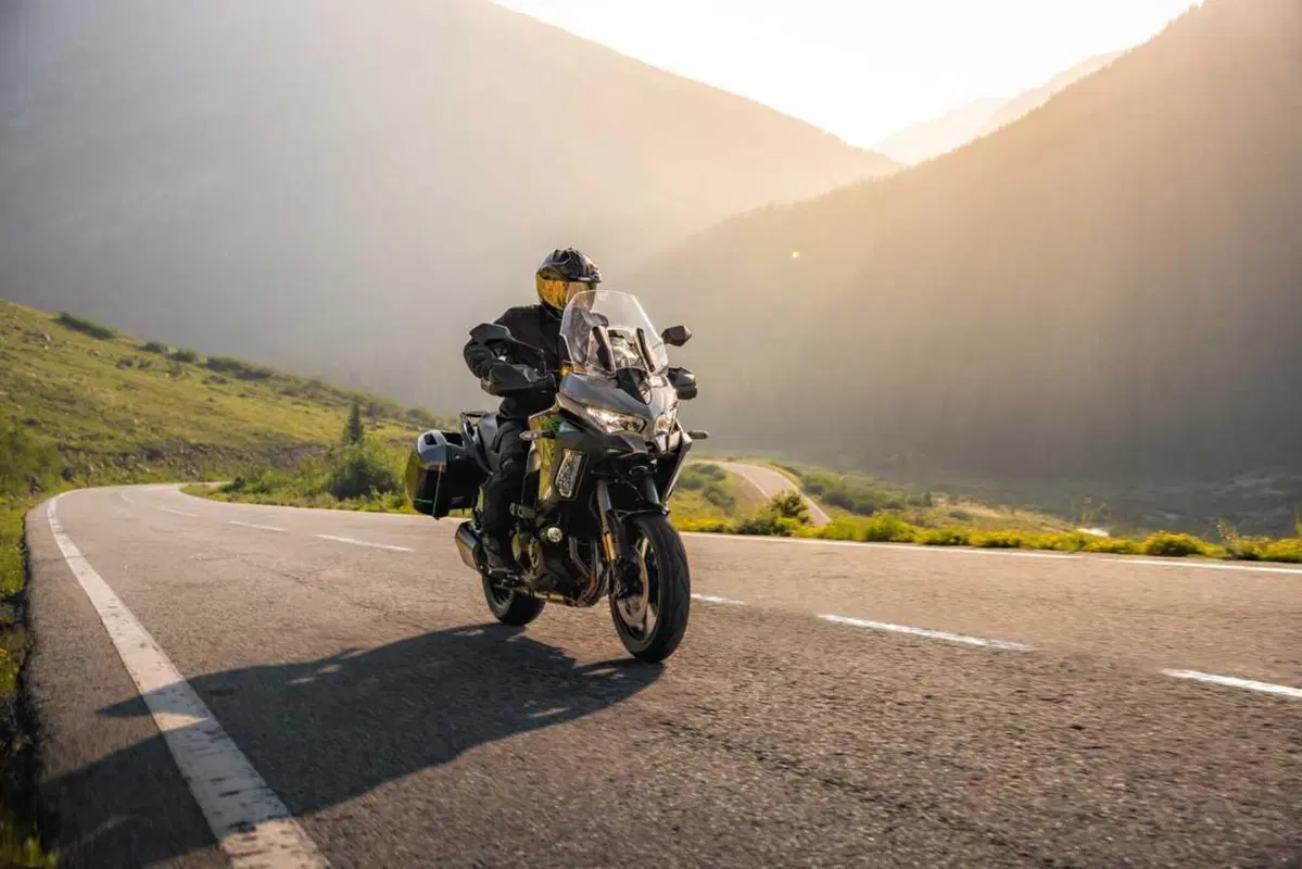 In Kawasaki è già 2025: ecco a voi la nuova Versys 1100. Come cambia? Caratteristiche e foto (7)