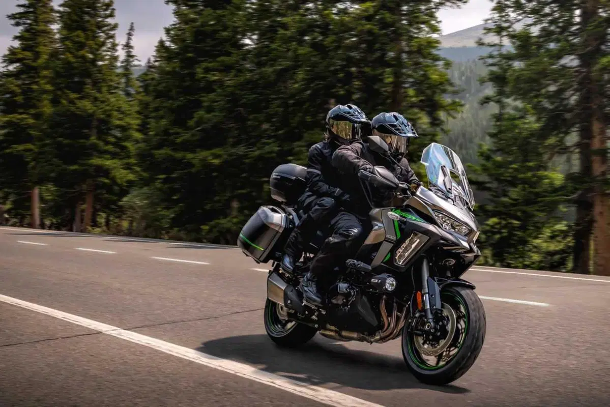 In Kawasaki è già 2025: ecco a voi la nuova Versys 1100. Come cambia? Caratteristiche e foto (10)