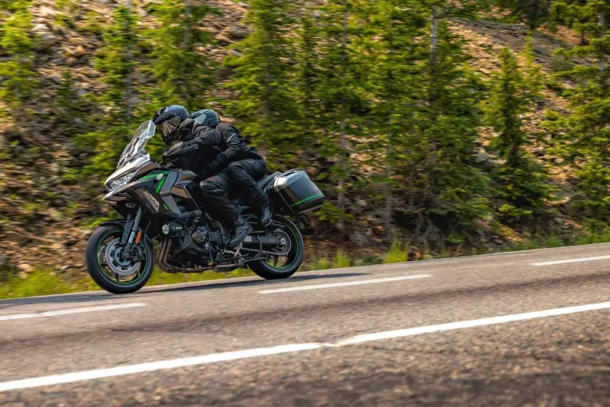 In Kawasaki è già 2025: ecco a voi la nuova Versys 1100. Come cambia? Caratteristiche e foto (13)