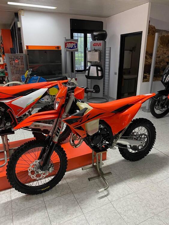 KTM 125 XC-W (2025) (3)