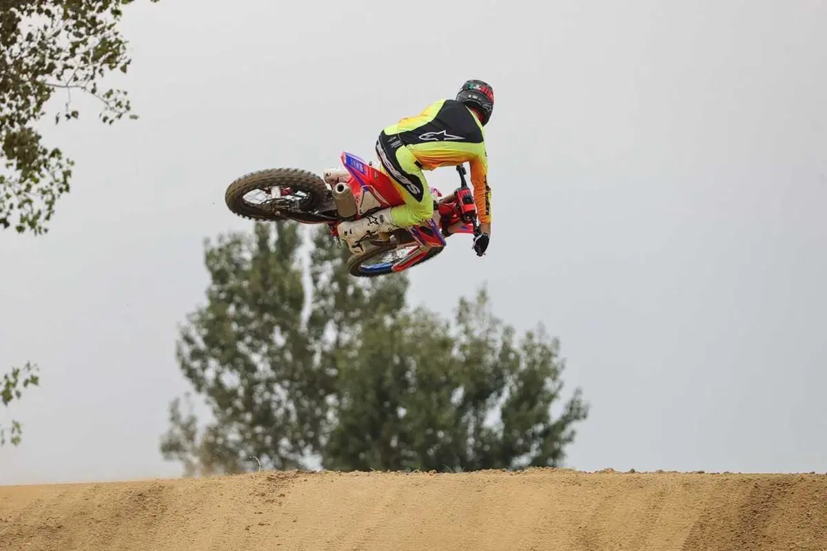 300 due tempi o 450 quattro tempi? Questo è il dilemma! Comparativa Beta RX MX1  (3)