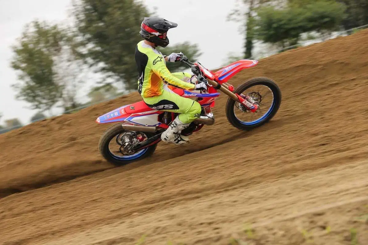 300 due tempi o 450 quattro tempi? Questo è il dilemma! Comparativa Beta RX MX1  (4)