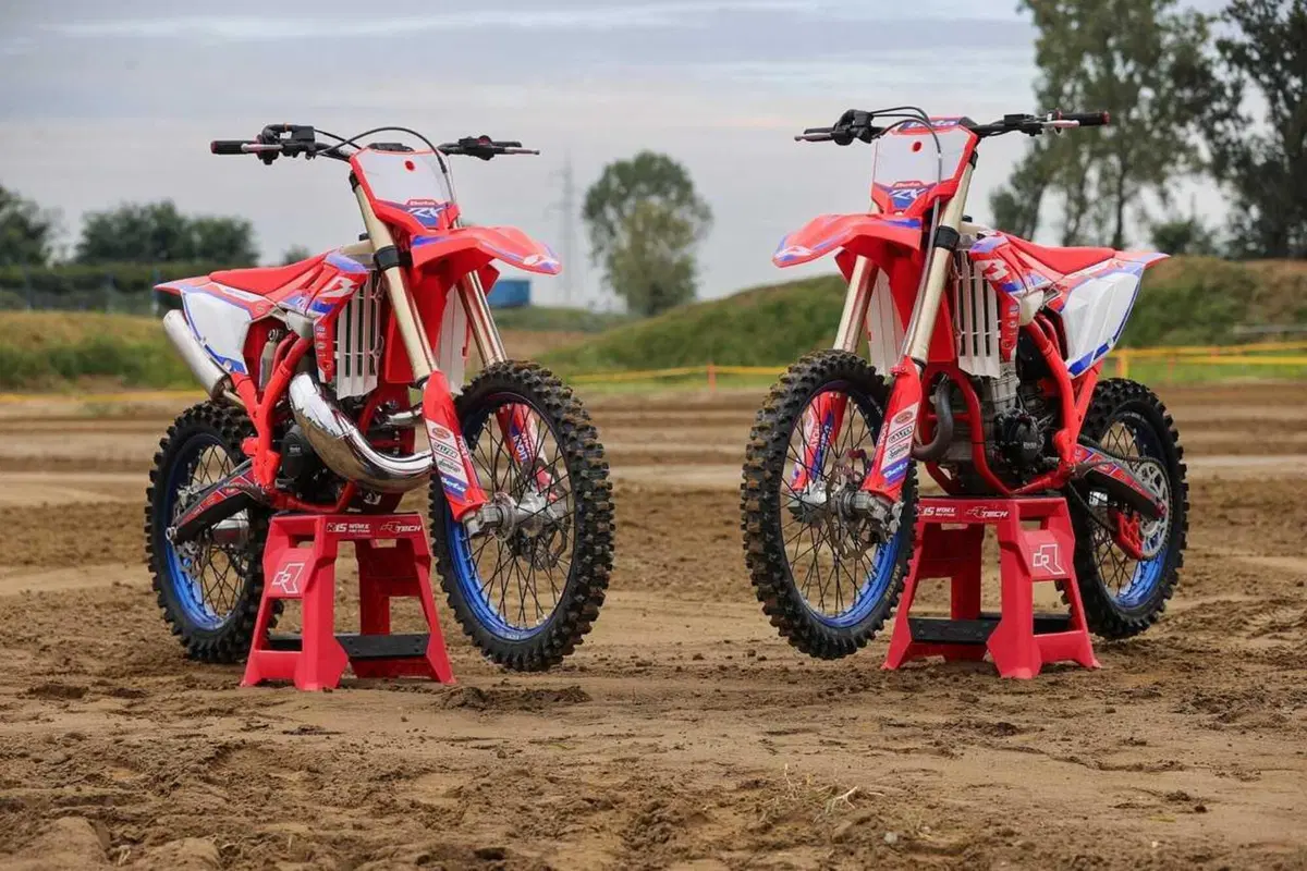 300 due tempi o 450 quattro tempi? Questo è il dilemma! Comparativa Beta RX MX1  (9)