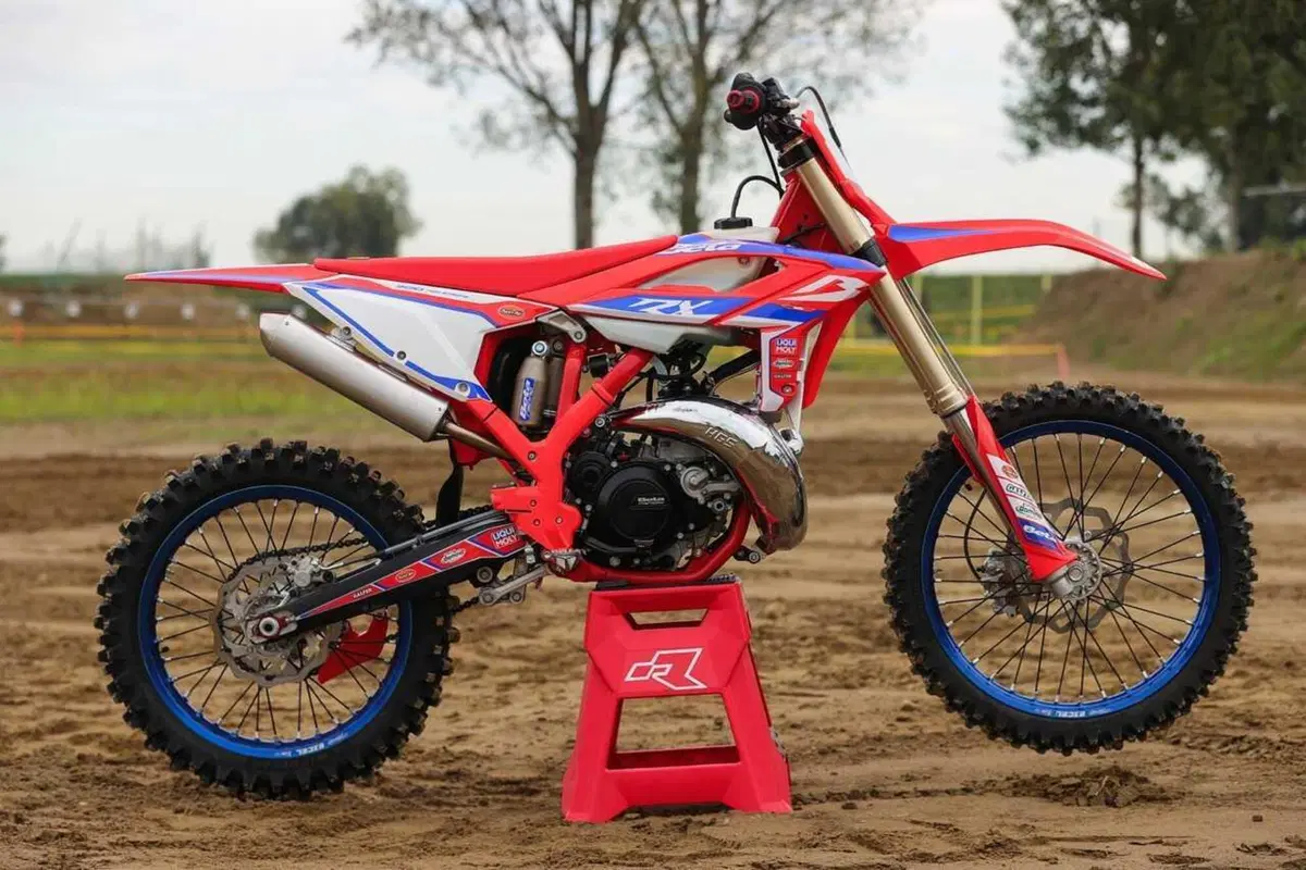 300 due tempi o 450 quattro tempi? Questo è il dilemma! Comparativa Beta RX MX1  (8)