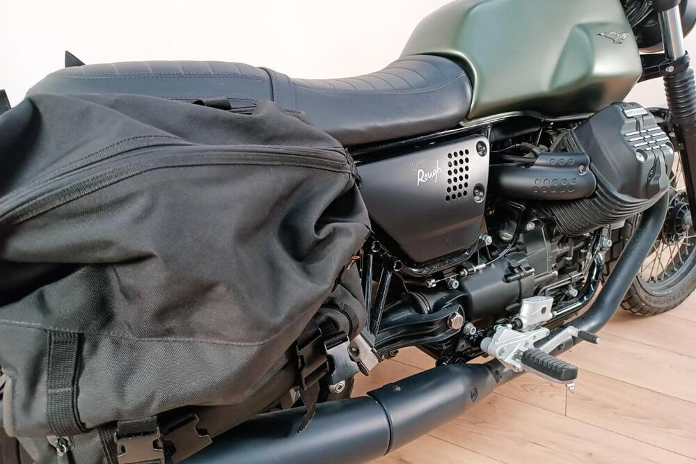 Moto Guzzi V7 III Rough (2018 - 20) (4)