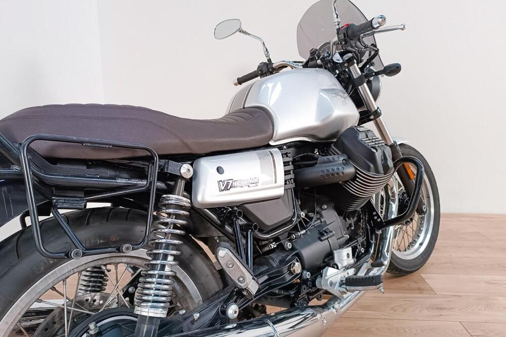 Moto Guzzi V7 III Special (2017 - 20) (4)