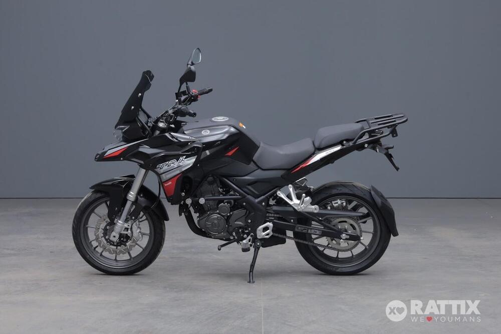 Benelli TRK 251 (2022 - 24) (3)