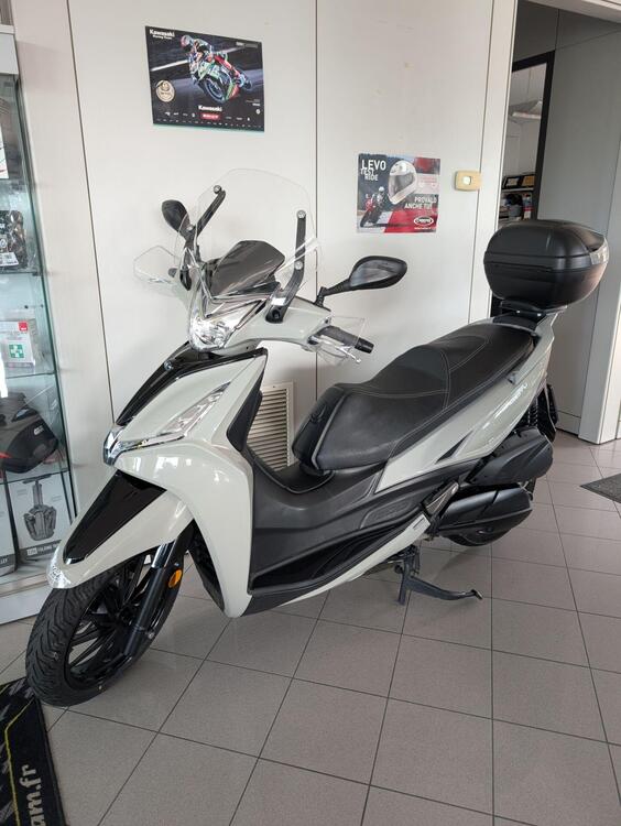 Kymco Agility 300i (2021 - 24) (2)