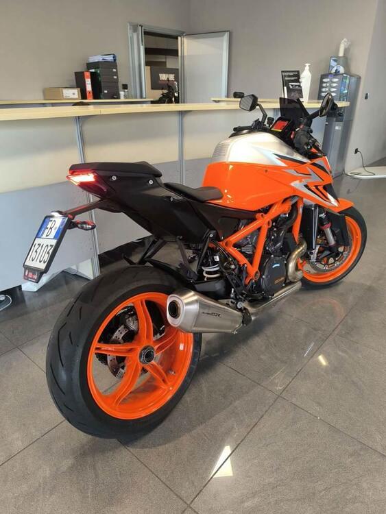 KTM 1290 Super Duke R (2022 - 23) (3)