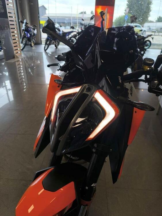 KTM 1290 Super Duke R (2022 - 23) (5)