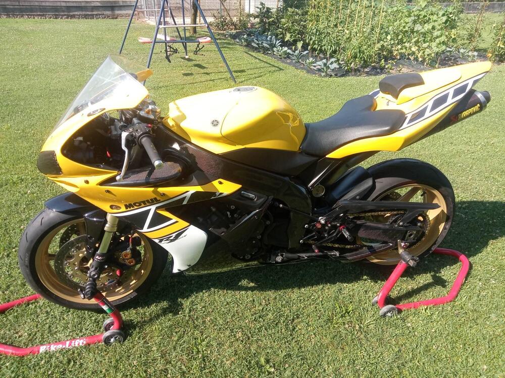 Yamaha YZF R1 (2004 - 05) (4)