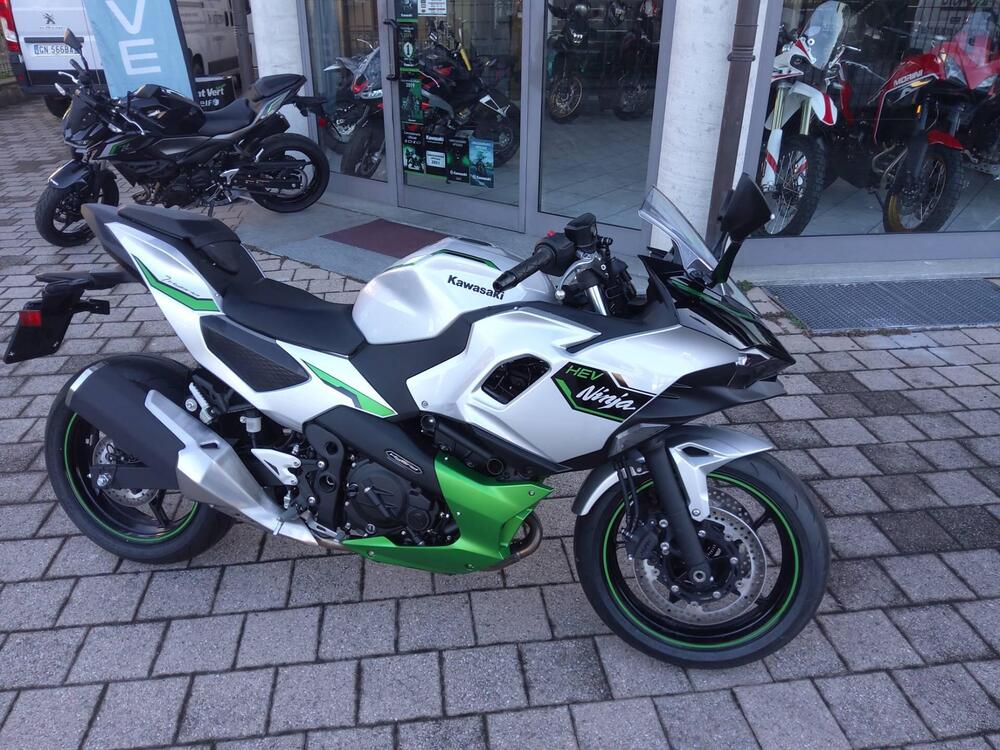 Kawasaki Ninja 7 Hybrid (2024) (3)