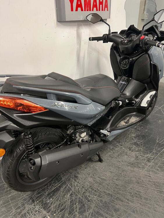 Yamaha X-Max 300 Tech Max (2021 - 24) (4)