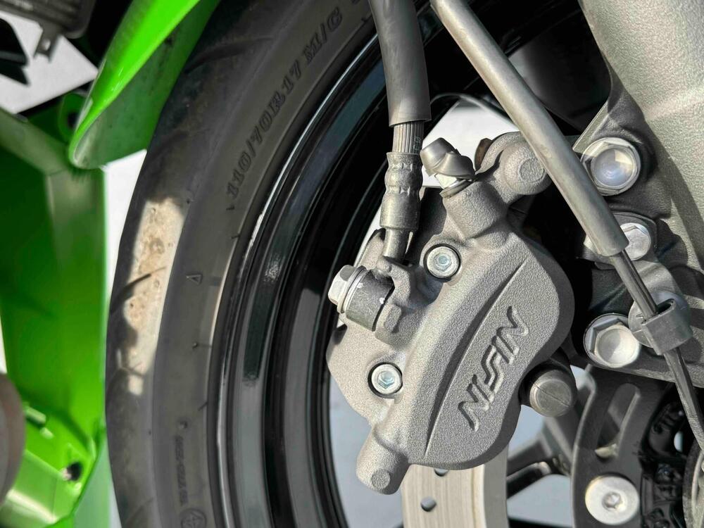 Kawasaki Ninja 400 (2023) (4)