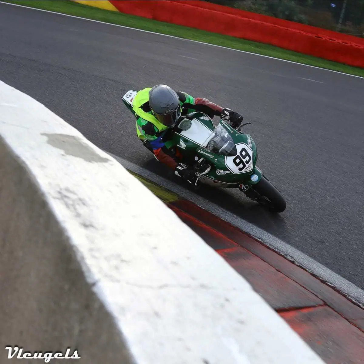 6 Ore di Spa, senza limiti: la sfida del Team Materia by Punto Moto Corse [VIDEO] (2)