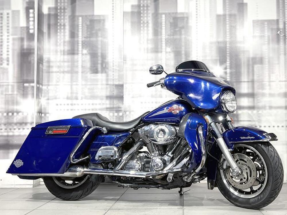 Harley-Davidson 1584 Electra Glide Ultra Classic (2007) - FLHTCU