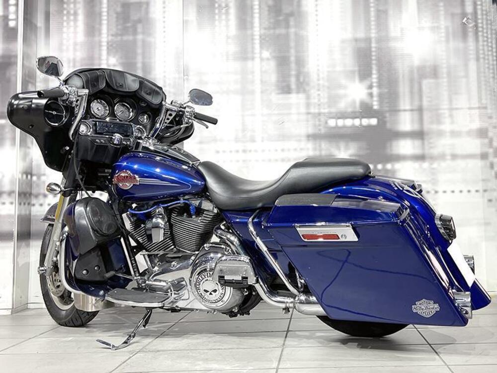 Harley-Davidson 1584 Electra Glide Ultra Classic (2007) - FLHTCU (2)