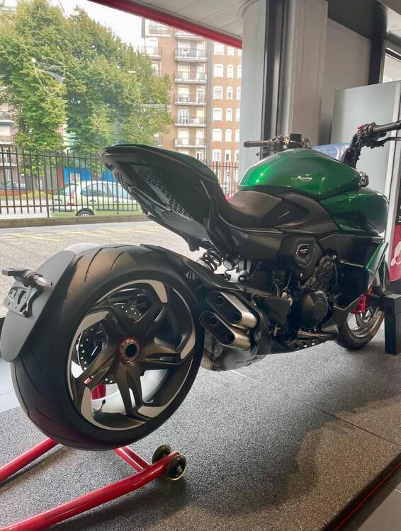 Ducati Diavel for Bentley (2024) (5)