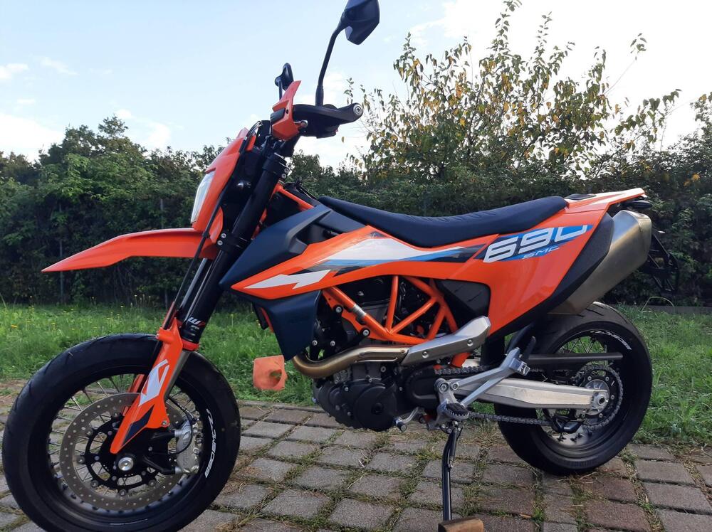 KTM 690 SMC R (2023 - 24)