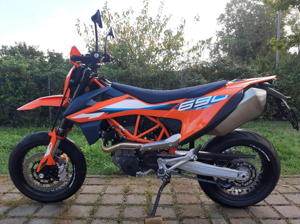 KTM 690 SMC R (2023 - 24) (2)