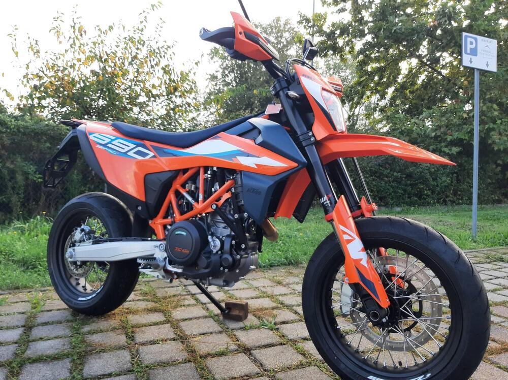 KTM 690 SMC R (2023 - 24) (5)