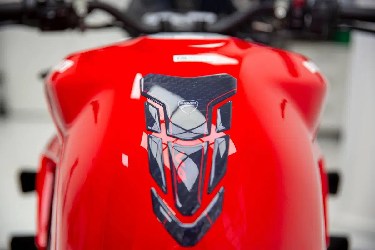Ducati Streetfighter V4 1100 (2021 - 22) (11)