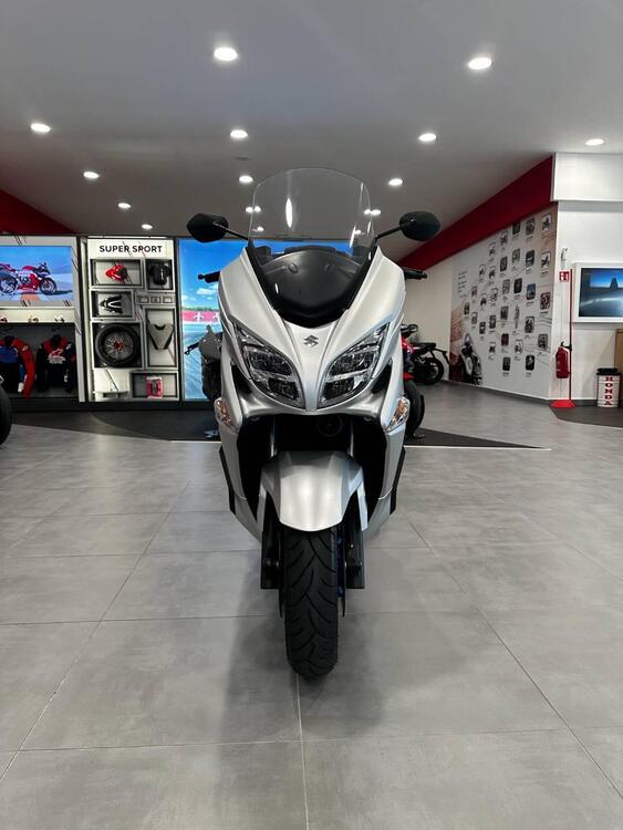 Suzuki Burgman 400 (2022 - 24) (5)