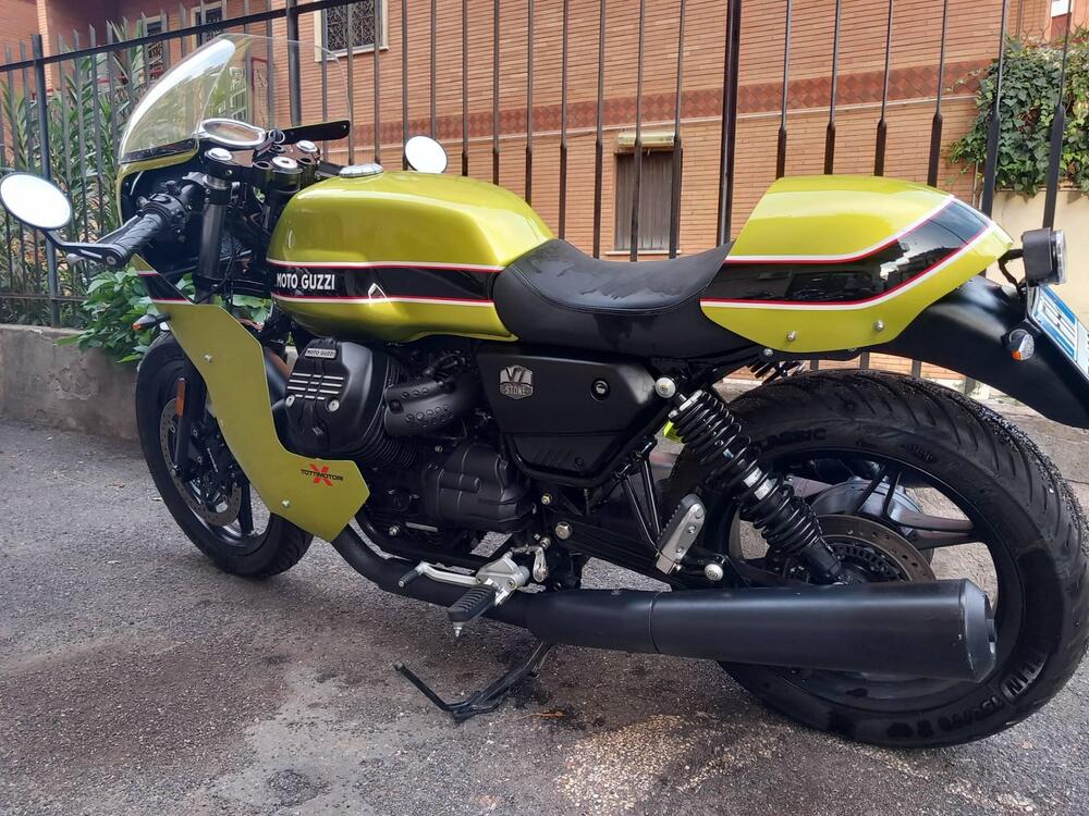 Moto Guzzi V7 Special (2021 - 24) (2)