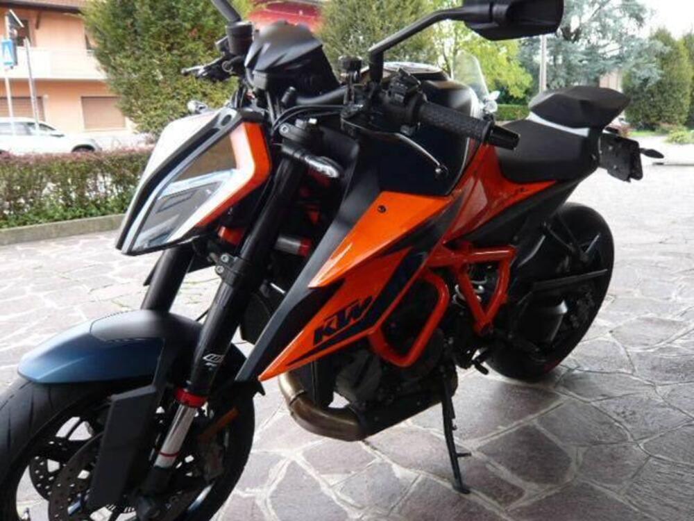 KTM 1290 Super Duke R (2022 - 23) (3)