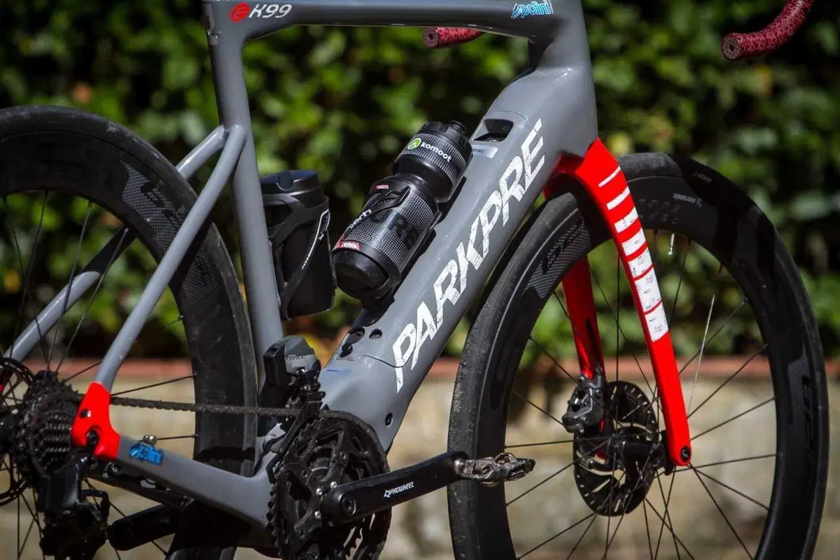 Il futuro delle road bikes? Proviamo la E-K99 di Park Pre [VIDEO] (8)