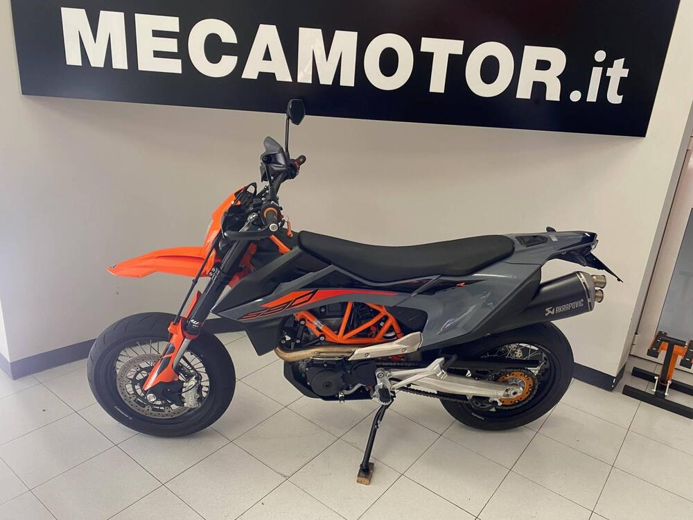 KTM 690 SMC R (2021-22) (5)