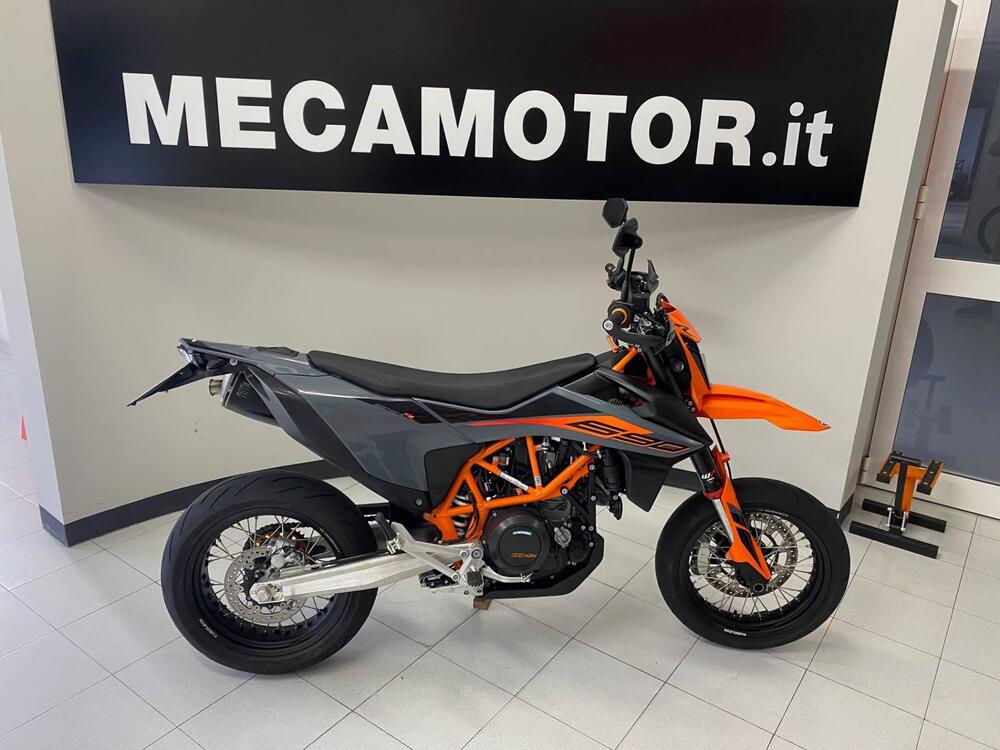 KTM 690 SMC R (2021-22)