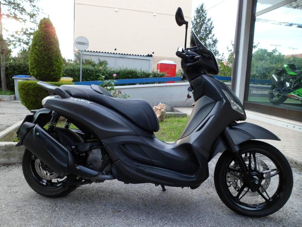 Piaggio Beverly 350 SportTouring ie (2011 - 15)