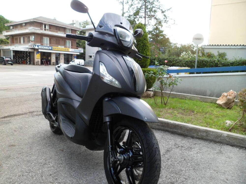 Piaggio Beverly 350 SportTouring ie (2011 - 15) (2)