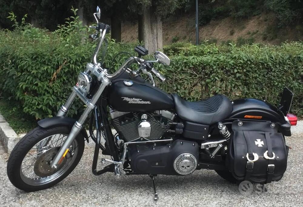 Harley-Davidson 1584 Street Bob (2007) - FXDB