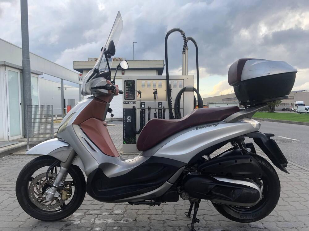 Piaggio Beverly 350 SportTouring ie (2011 - 15)