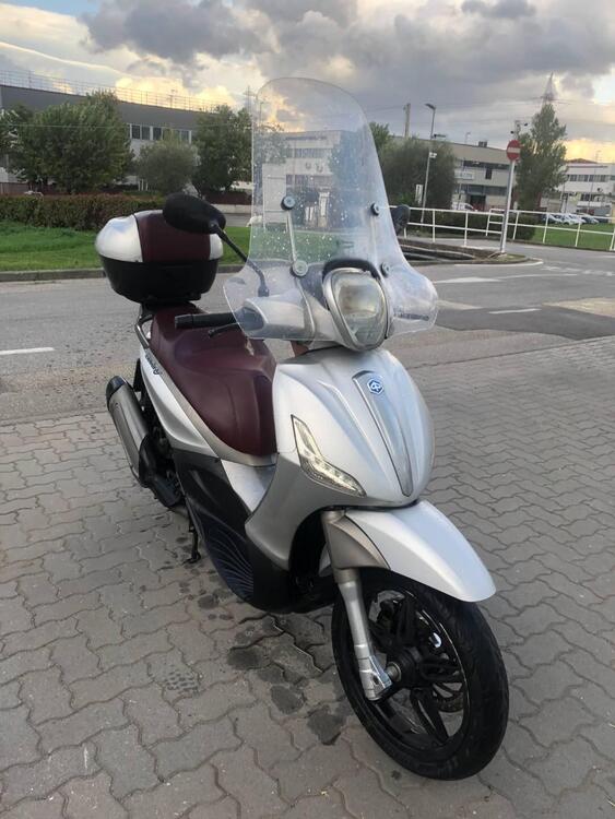 Piaggio Beverly 350 SportTouring ie (2011 - 15) (4)