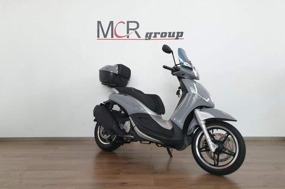 Piaggio Beverly 350 Tourer (2020) (3)